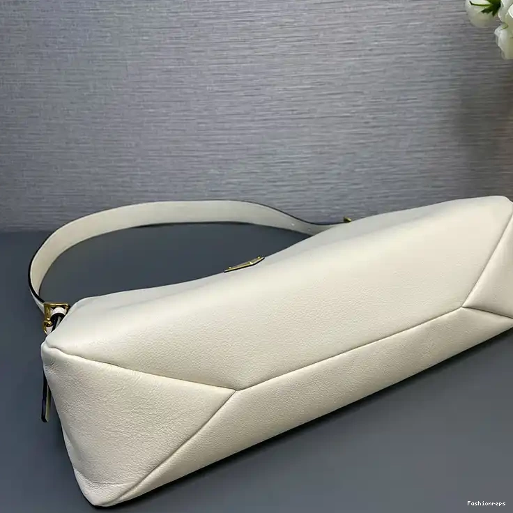 Fashionrepsfam ru Bags 2407YZ0073 Prada 0805